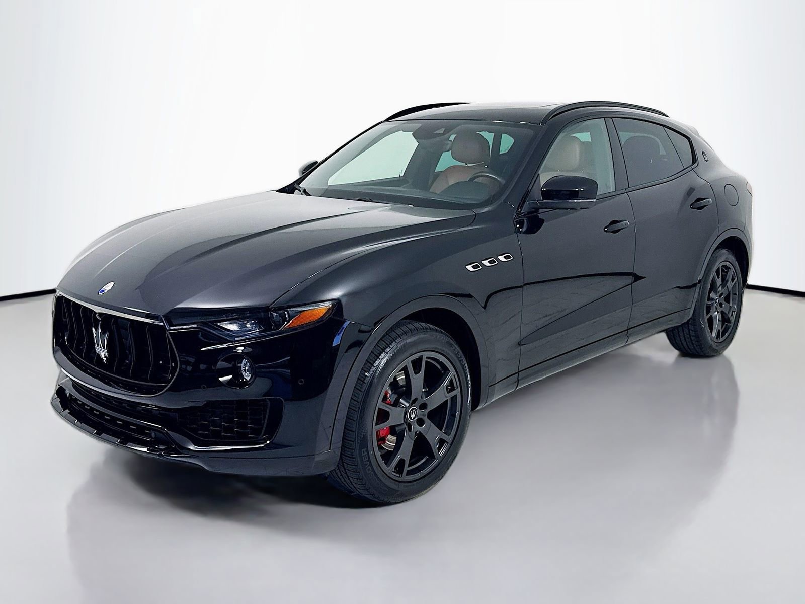 Used 2021 Maserati Levante image 3