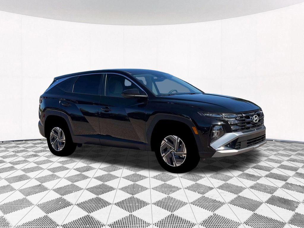 New 2026 Hyundai Tucson Blue SE image 16