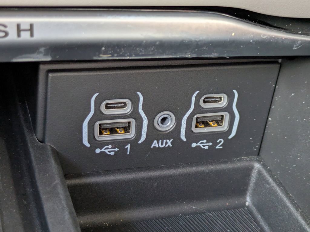 Used 2022 Chrysler Pacifica Limited image 25