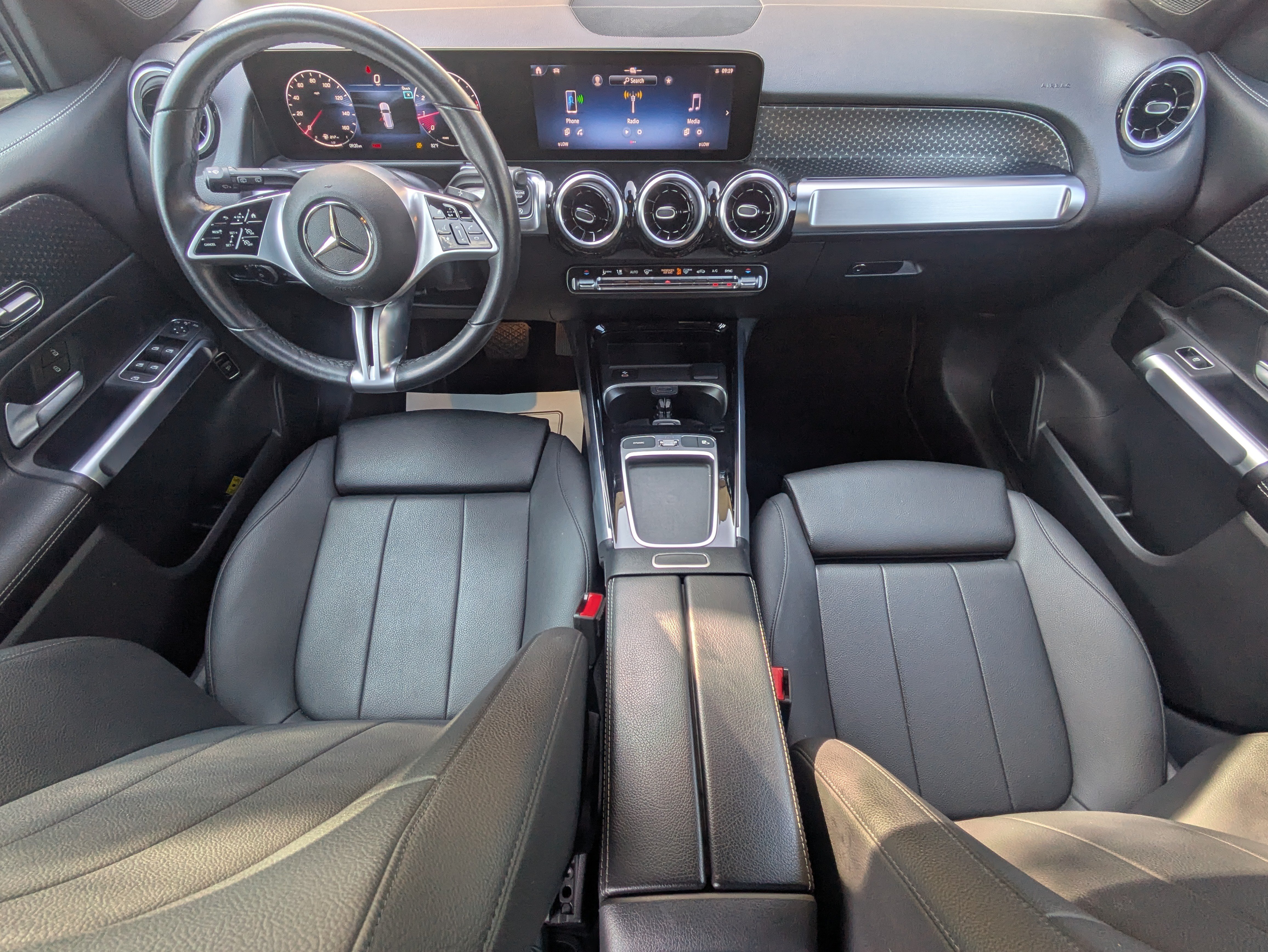 Certified 2025 Mercedes-Benz GLB 250 image 14