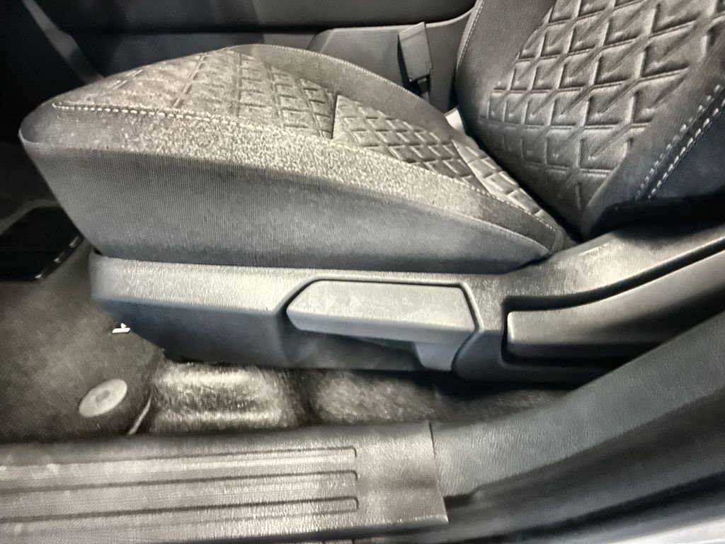 New 2025 Nissan Kicks SV w/ SV Premium Package image 14