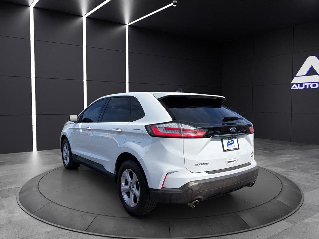 Used 2020 Ford Edge SE FWD image 4