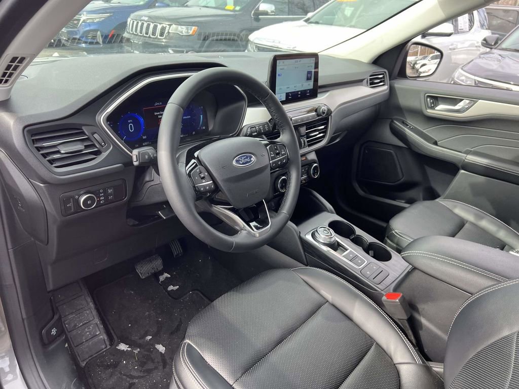 Used 2022 Ford Escape SEL w/ Technology Package image 14