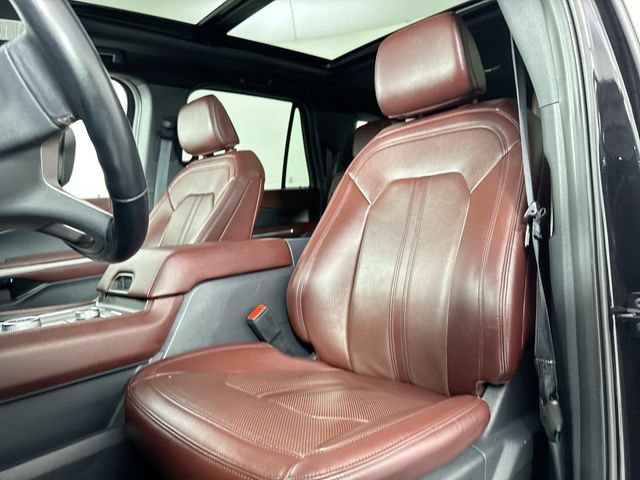Used 2024 Ford Expedition Max Limited AWD/4WD image 19