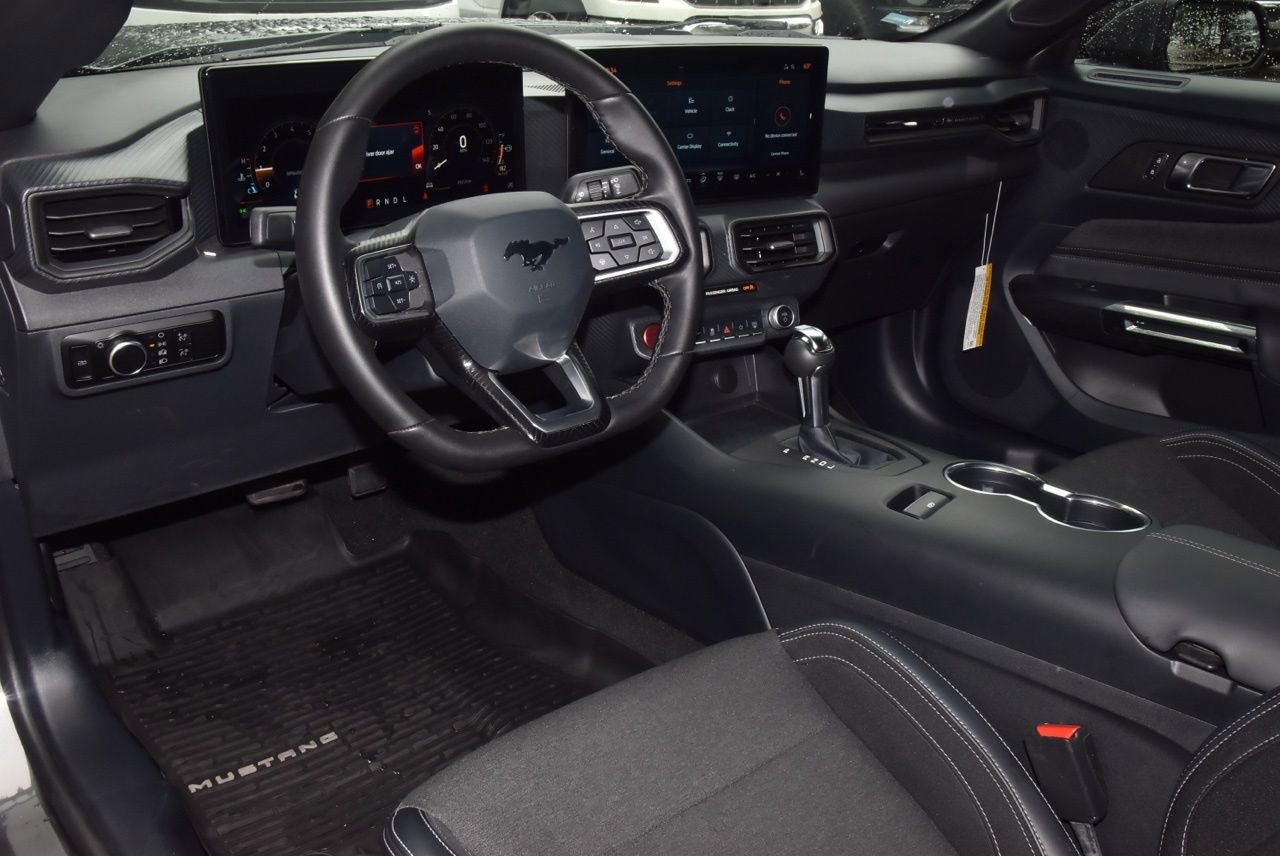 Certified 2024 Ford Mustang Coupe RWD image 13