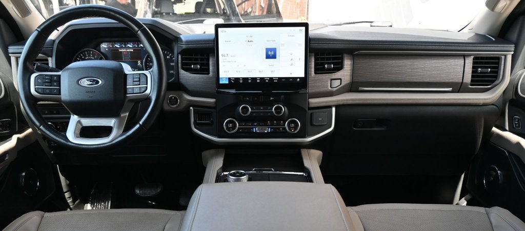 Used 2024 Ford Expedition Max Limited RWD image 12