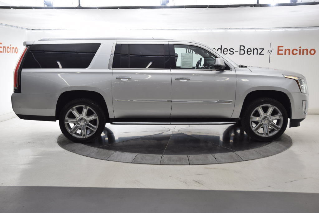 Used 2018 Cadillac Escalade ESV Luxury RWD image 7