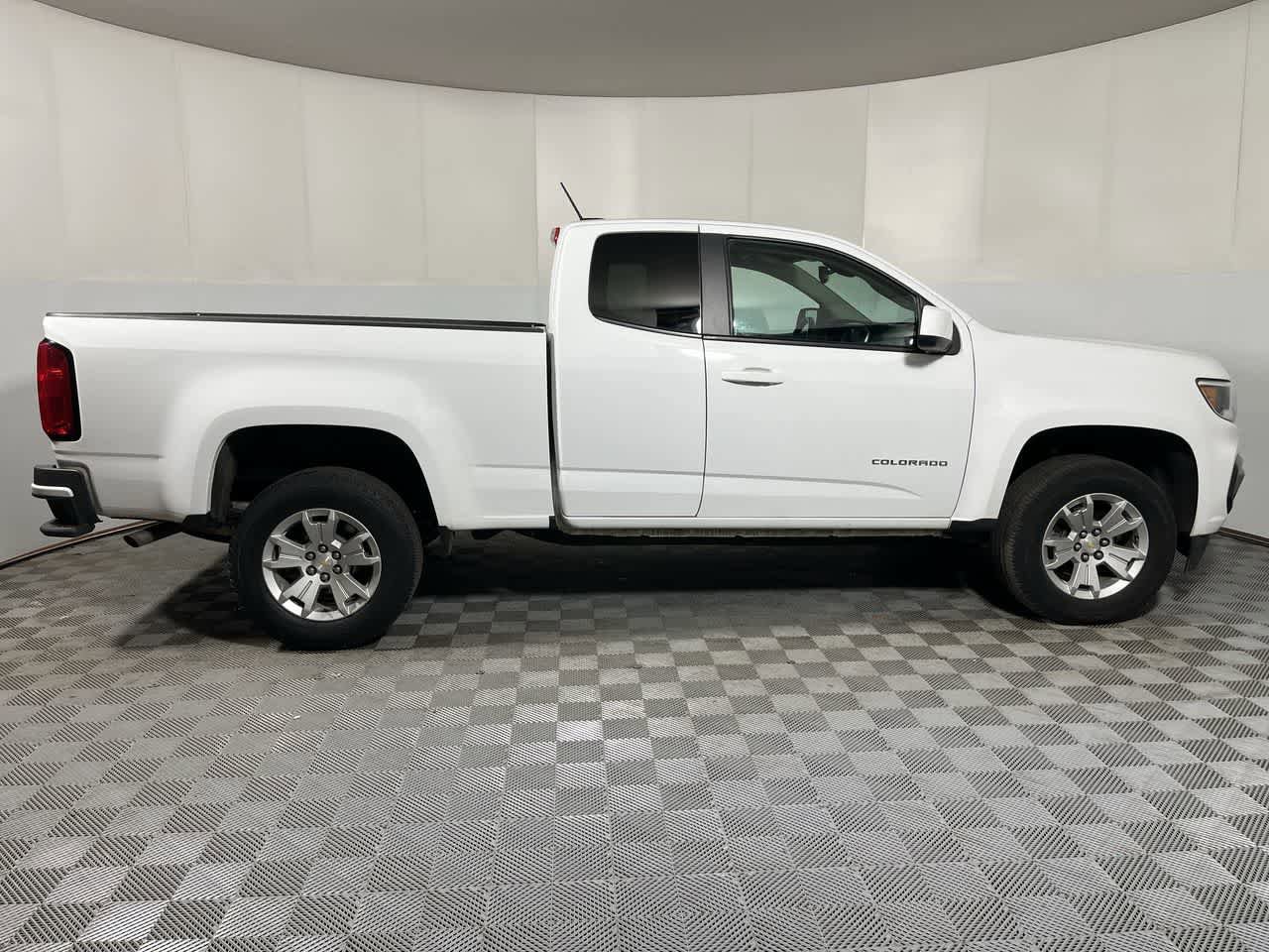 Used 2022 Chevrolet Colorado LT w/ Fleet Safety Package image 8