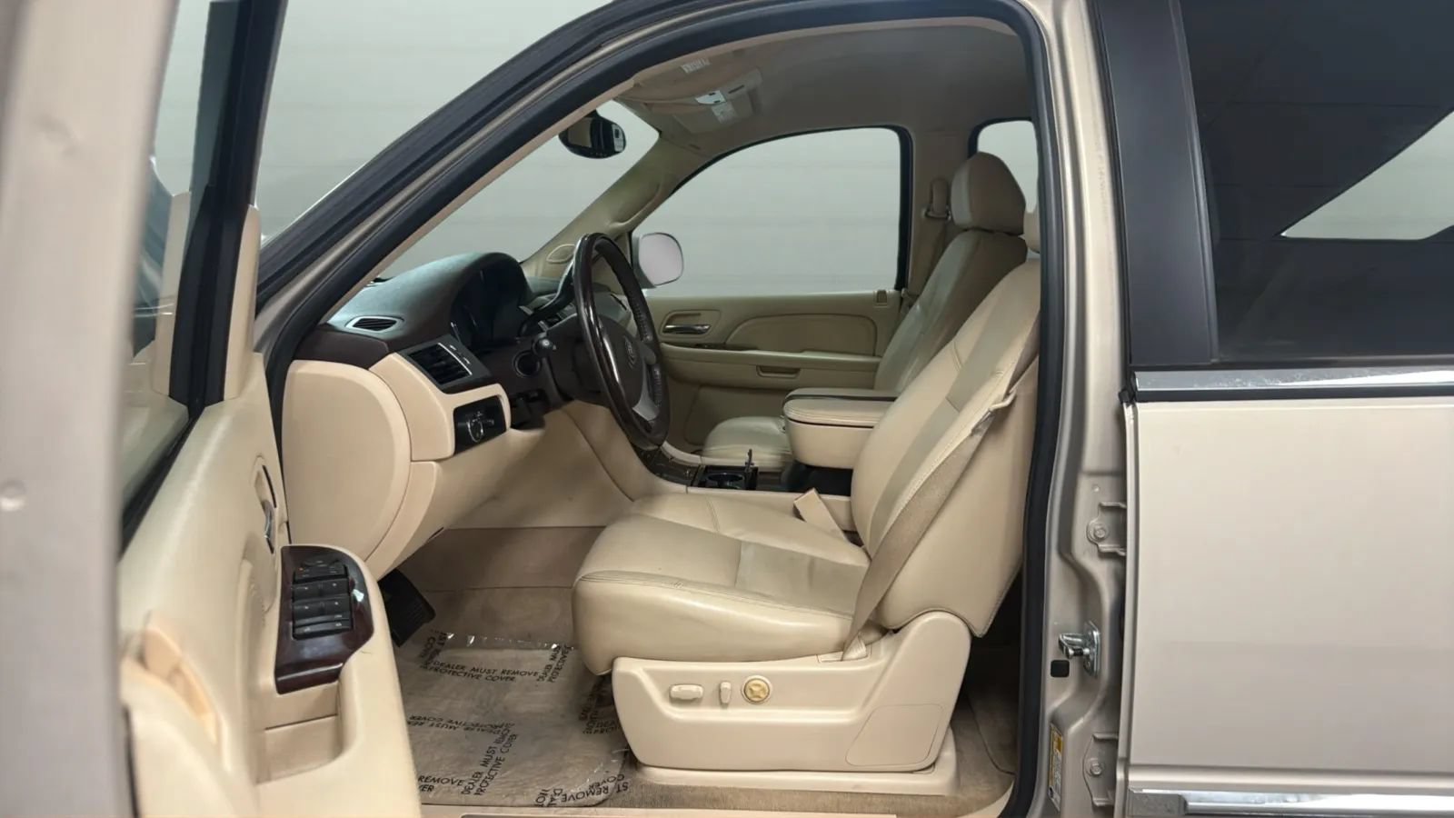 Used 2008 Cadillac Escalade AWD image 19