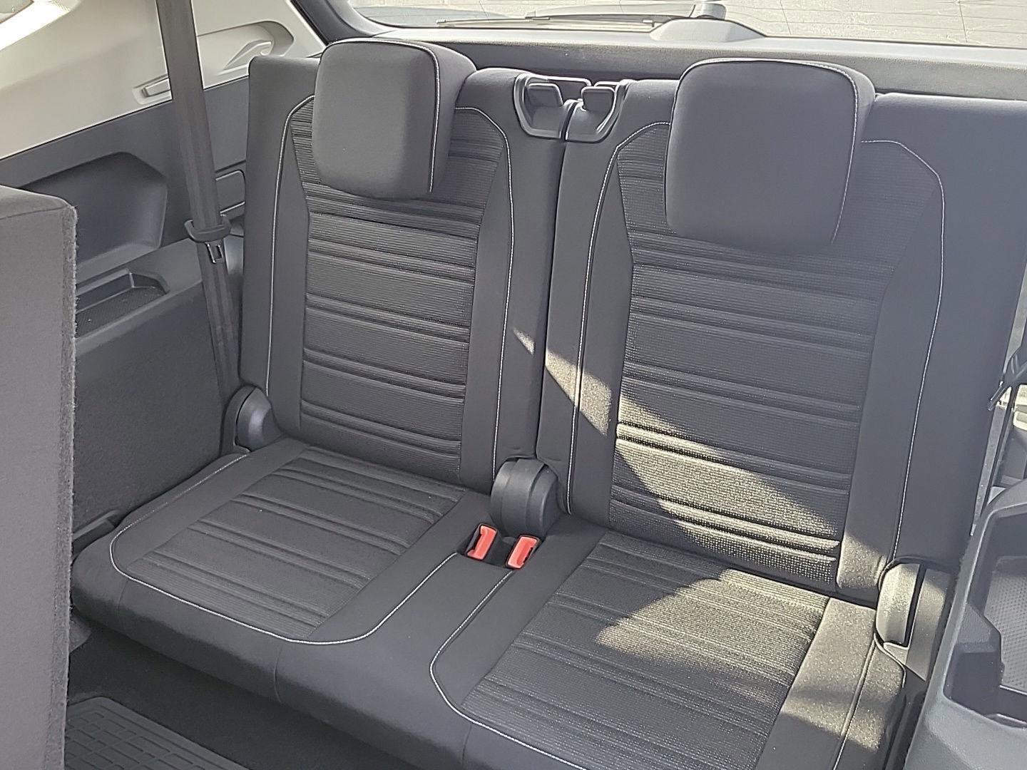 Certified 2024 Volkswagen Tiguan S image 31