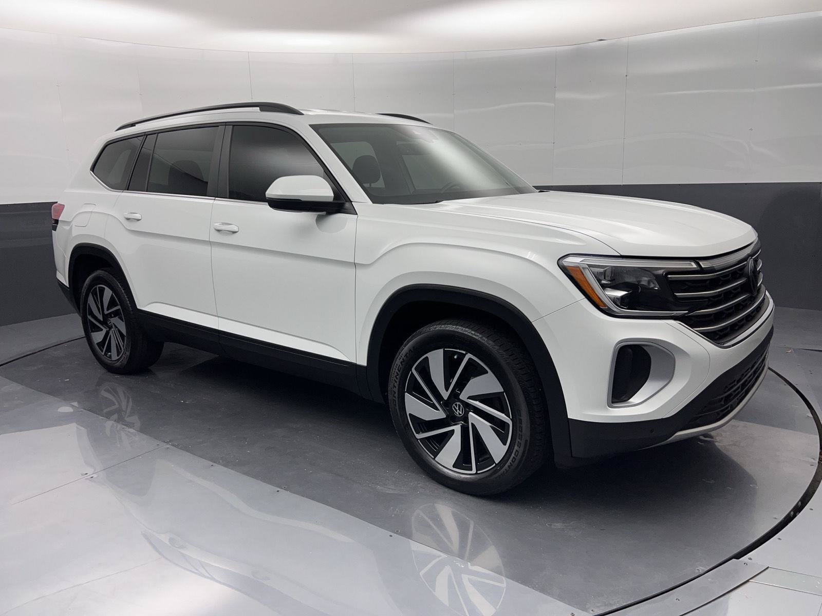 Used 2024 Volkswagen Atlas SE FWD image 37