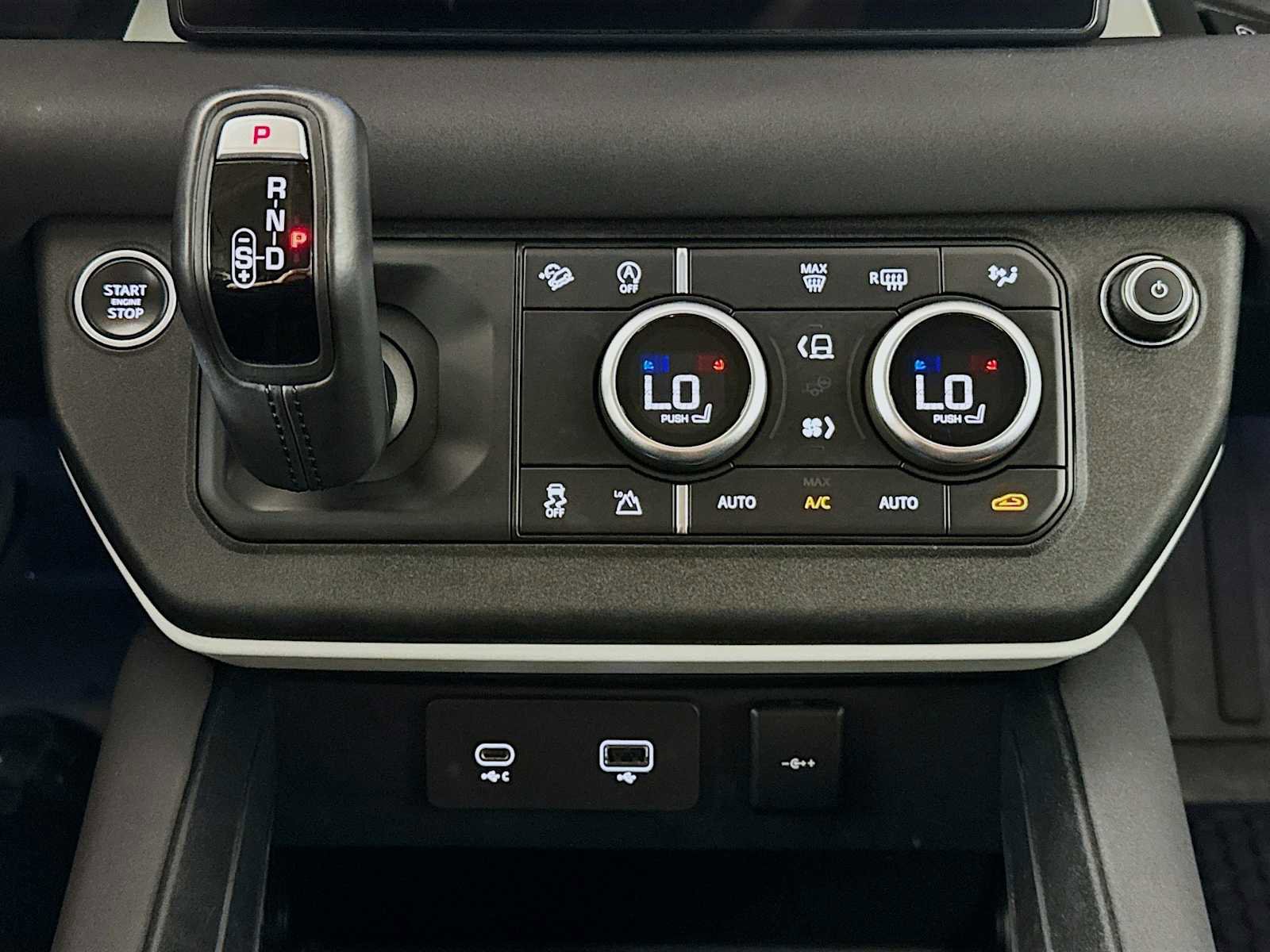 Certified 2022 Land Rover Defender 110 image 16