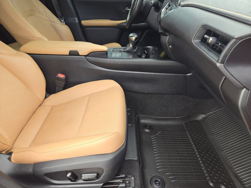 Used 2023 Lexus UX 250h FWD w/ Accessory Package (Z2) image 15