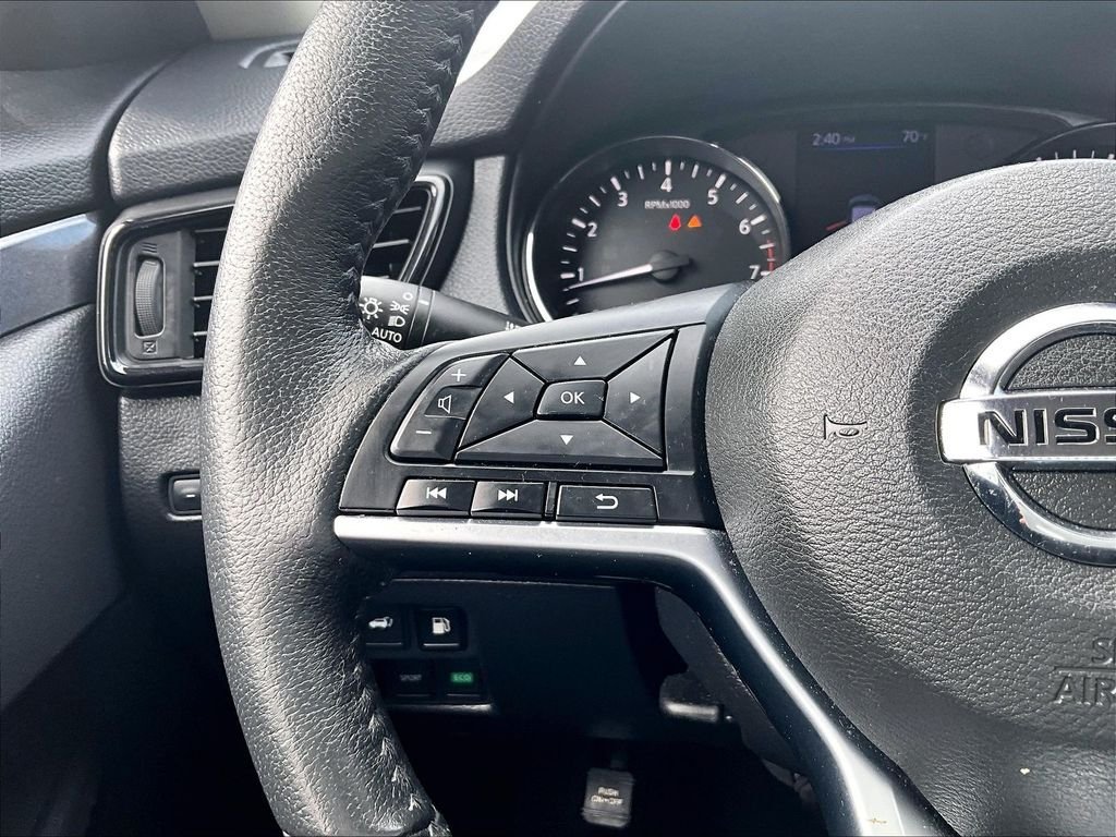 Used 2019 Nissan Rogue SV AWD/4WD image 23