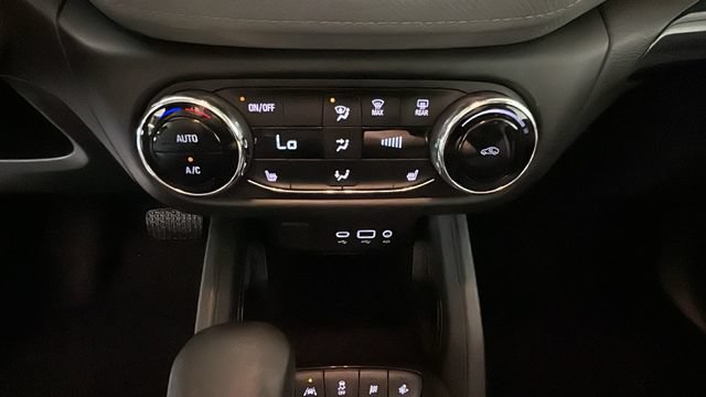 Used 2021 Chevrolet TrailBlazer LT w/ Sun and Liftgate Package FWD image 22