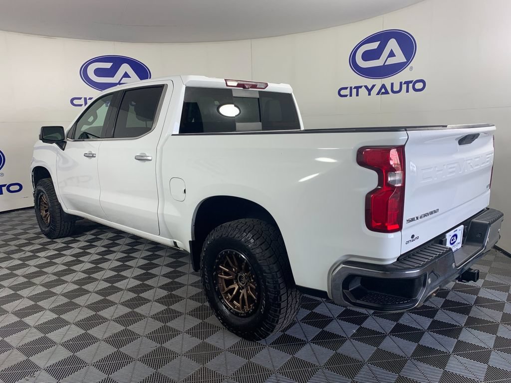 Used 2022 Chevrolet Silverado 1500 LTZ w/ LTZ Premium Package AWD/4WD image 5