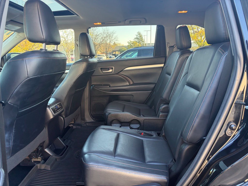 Used 2018 Toyota Highlander XLE w/ Protection Package #3 AWD/4WD image 23