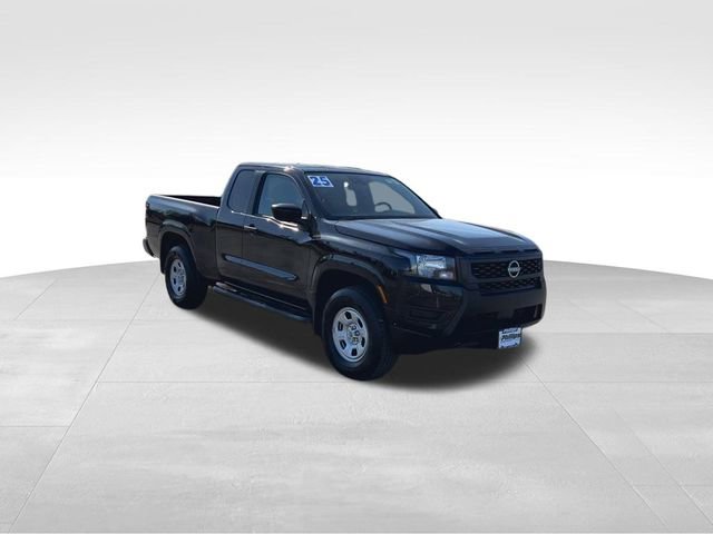 Used 2025 Nissan Frontier S image 2