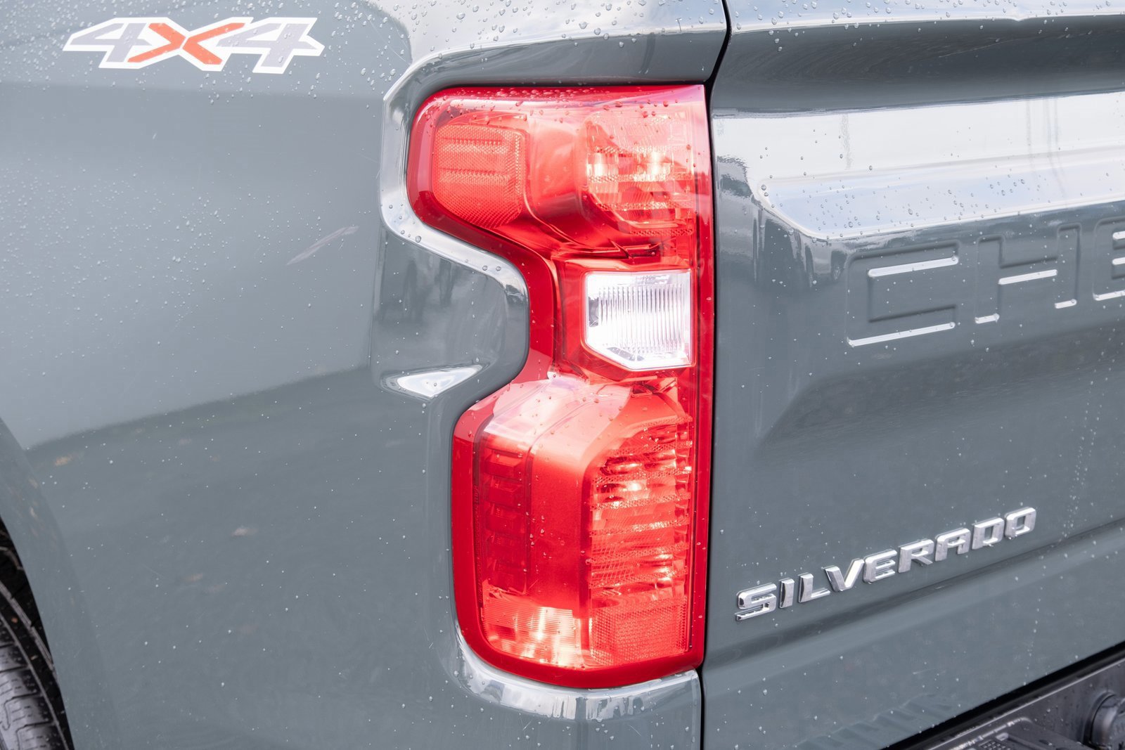 Used 2025 Chevrolet Silverado 1500 LT image 24