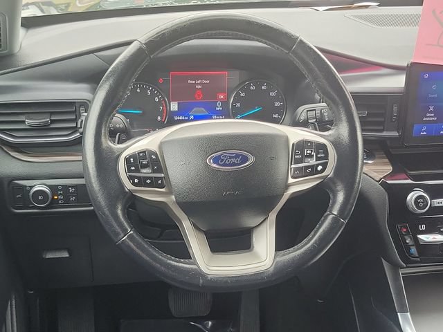 Used 2021 Ford Explorer Limited w/ Equipment Group 301A AWD/4WD image 28