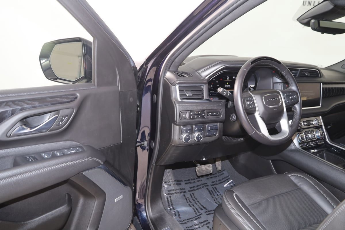 Used 2023 GMC Yukon XL Denali w/ Advanced Technology Package AWD/4WD image 50