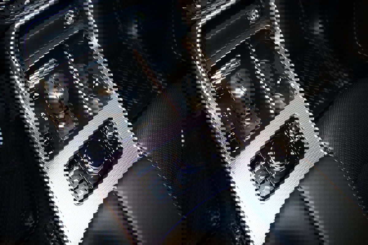 Used 2025 MAZDA CX-70 Plug-In Hybrid w/ Premium Pkg image 42