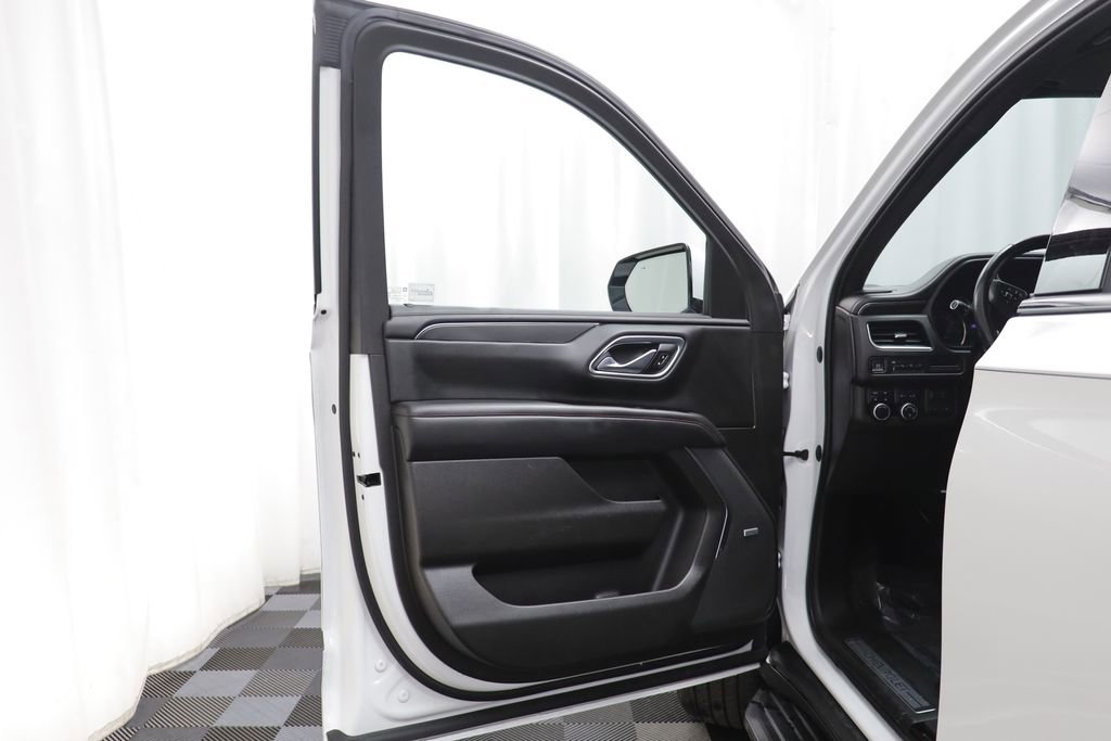 Used 2021 Chevrolet Tahoe RST w/ Luxury Package image 4