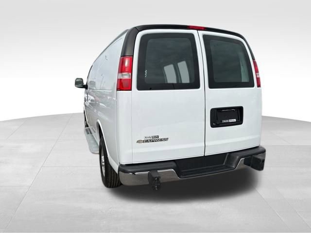 Used 2024 Chevrolet Express 2500 w/ Driver Convenience Package image 14
