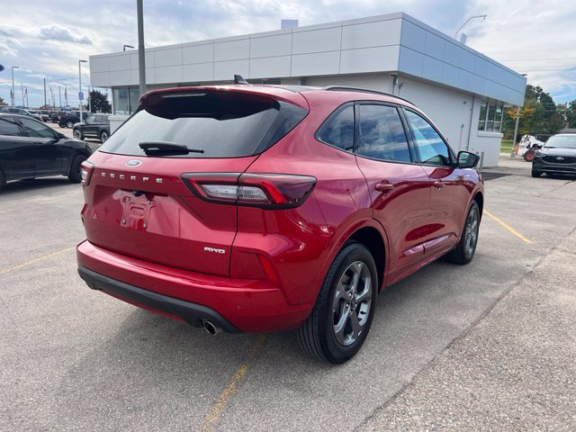 Certified 2024 Ford Escape ST-Line w/ Tech Pack #1 AWD/4WD image 4