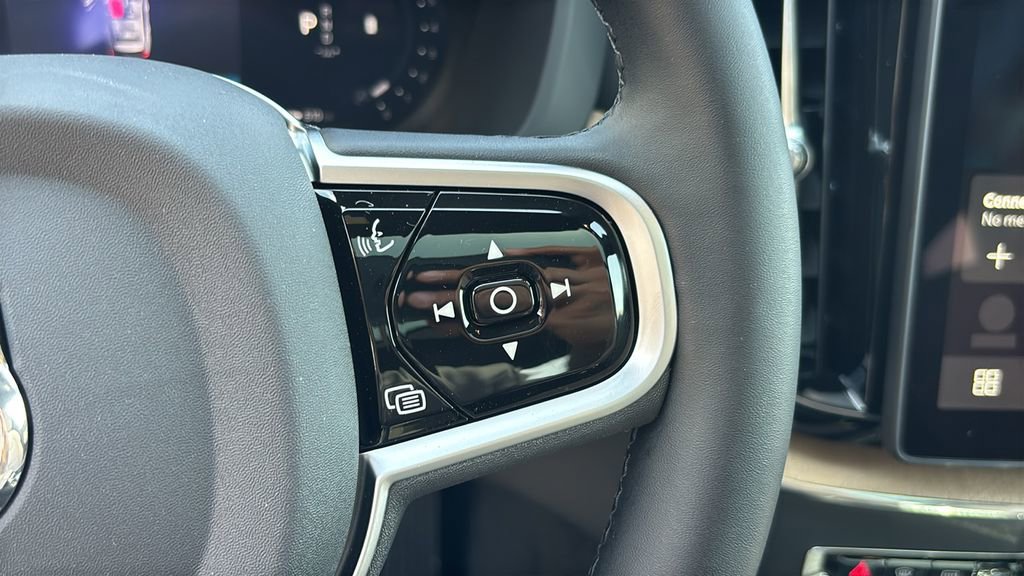New 2026 Volvo XC60 B5 Plus w/ Climate Package AWD/4WD image 18