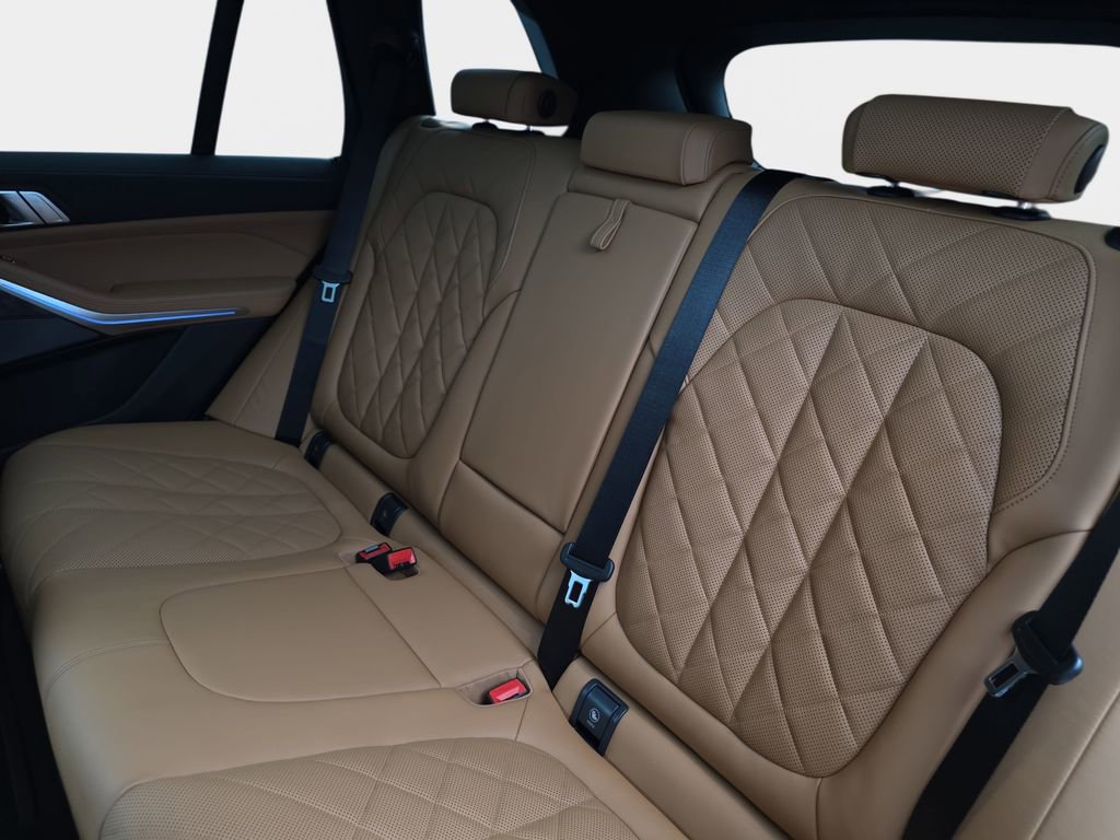 New 2026 BMW X5 xDrive50e w/ M Sport Package image 14