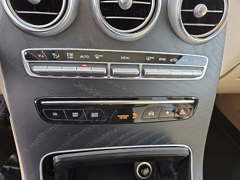 Used 2021 Mercedes-Benz GLC 300 4MATIC image 39