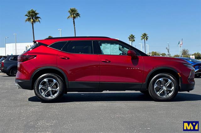 Certified 2025 Chevrolet Blazer LT w/ Convenience Package image 3