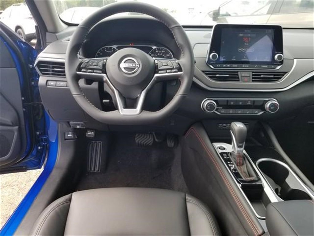 New 2025 Nissan Altima 2.5 SR image 12