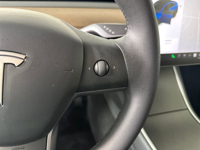 Used 2020 Tesla Model Y Long Range image 16