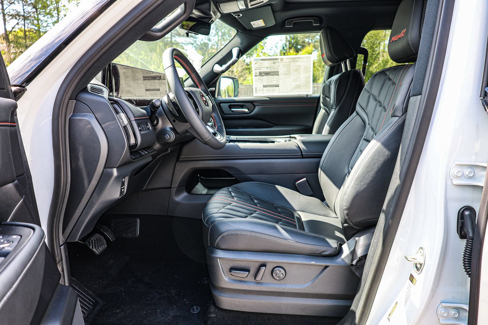 New 2026 Nissan Armada PRO-4X AWD/4WD image 15