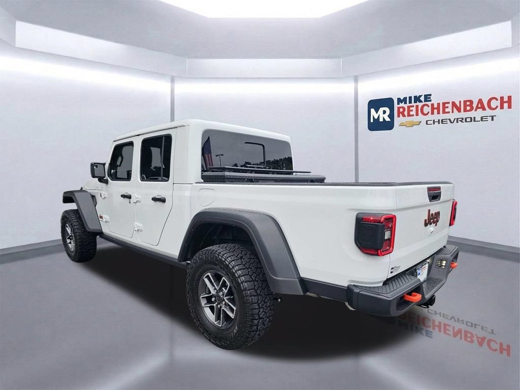 Used 2025 Jeep Gladiator Mojave w/ Technology Group AWD/4WD image 6
