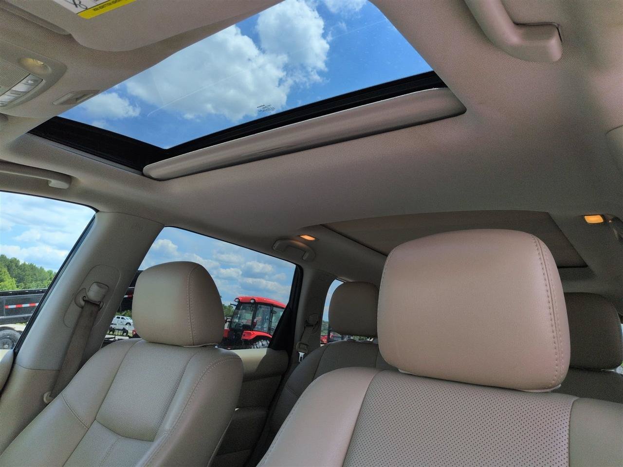 Used 2016 Nissan Pathfinder Platinum FWD image 29