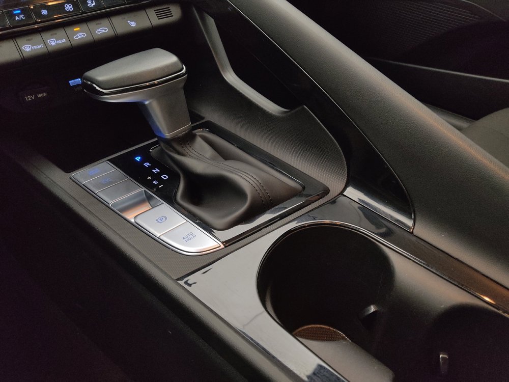 Used 2025 Hyundai Elantra SEL image 26