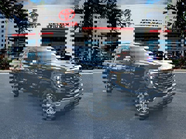 Used 2024 GMC Sierra 1500 SLT image 1