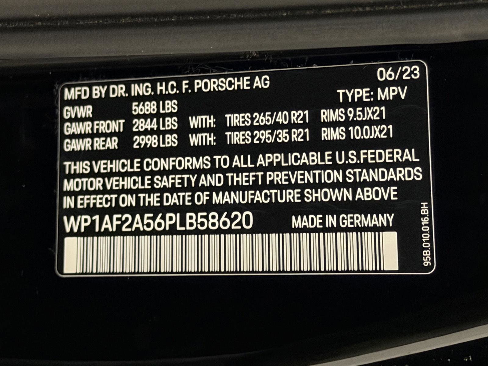 Certified 2023 Porsche Macan GTS image 26