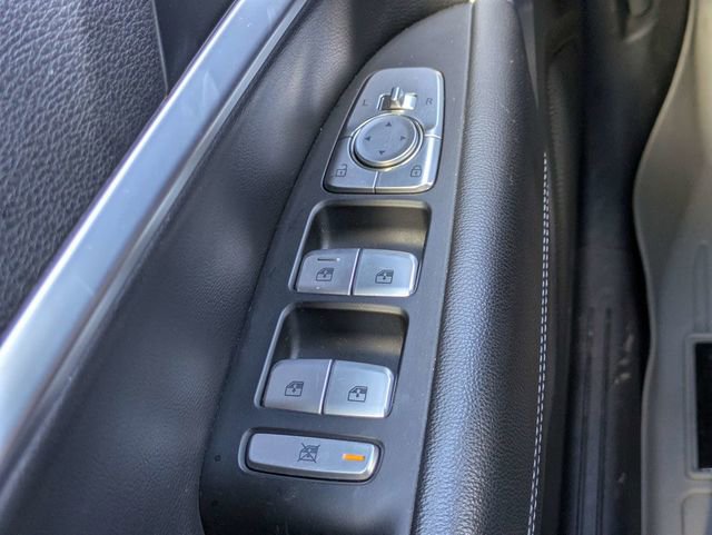 Used 2023 Genesis G70 2.0T AWD/4WD image 25