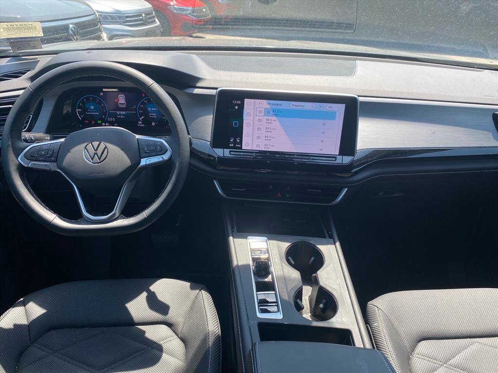 Certified 2024 Volkswagen Atlas Cross Sport SE AWD/4WD image 10