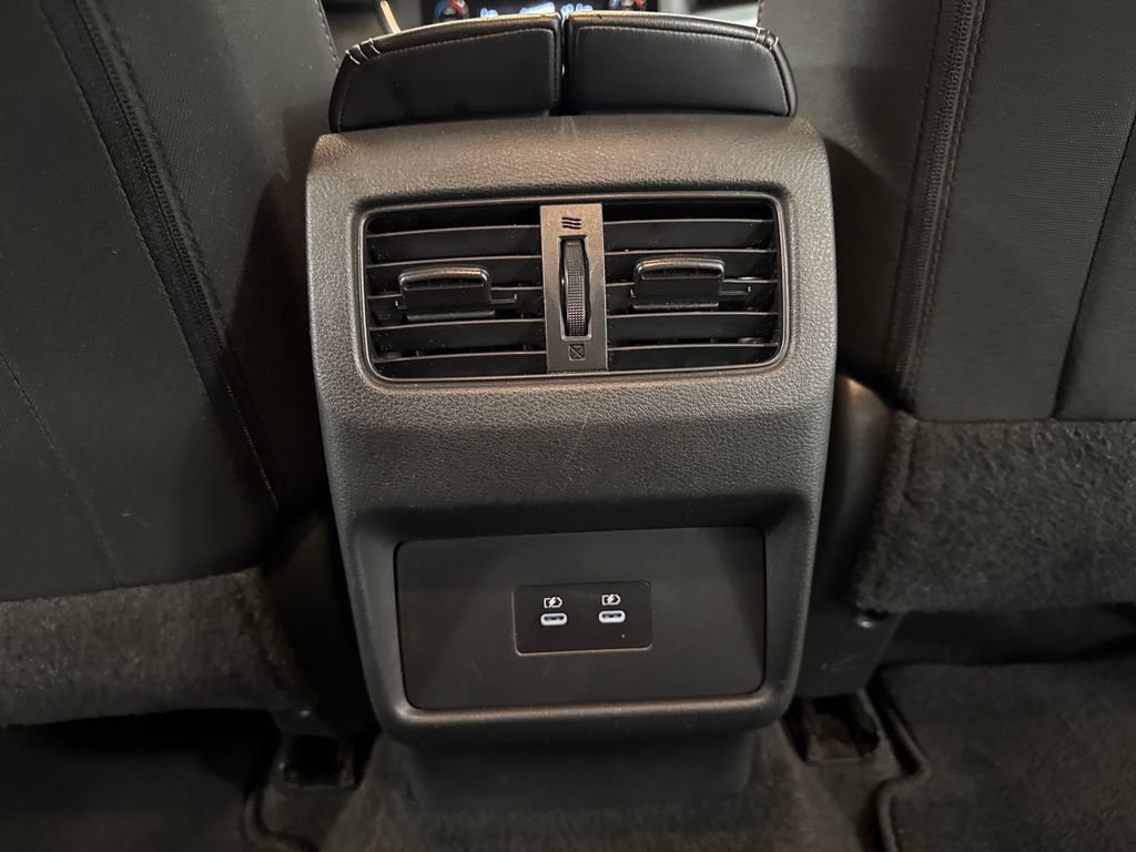 Used 2024 Nissan Rogue SV AWD/4WD image 37