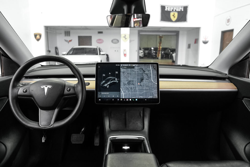 Used 2021 Tesla Model Y Long Range AWD/4WD image 14