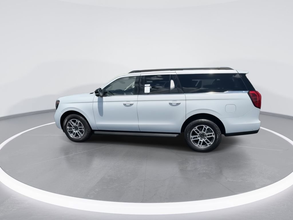 Used 2025 Ford Expedition Max Active AWD/4WD image 7