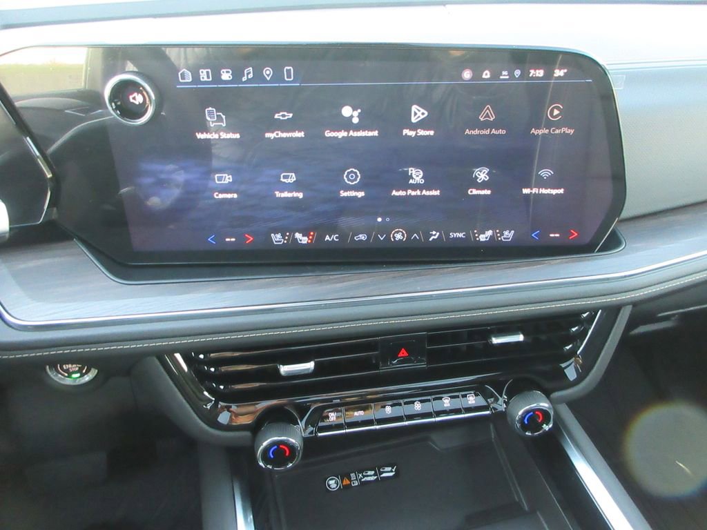 New 2026 Chevrolet Suburban Premier w/ Sun And Tow Package image 33