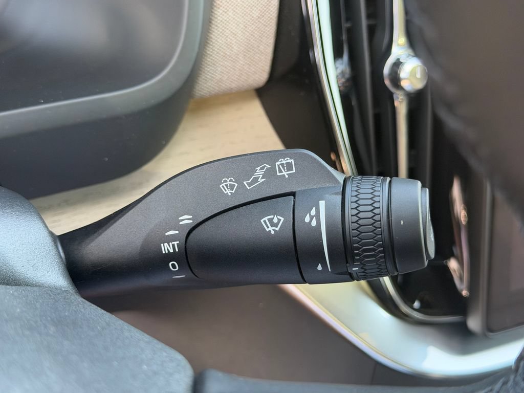 New 2027 Volvo XC90 B6 Plus AWD/4WD image 29