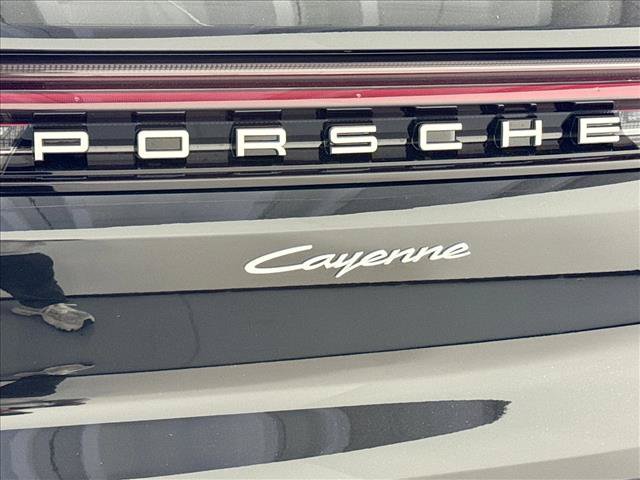 Used 2026 Porsche Cayenne AWD/4WD image 26