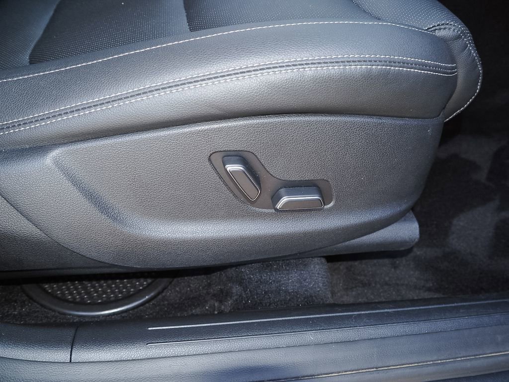 Used 2025 Genesis GV70 2.5T image 22